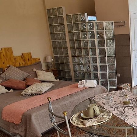 Chez Dedou Et Madou Bed & Breakfast Florensac Luaran gambar