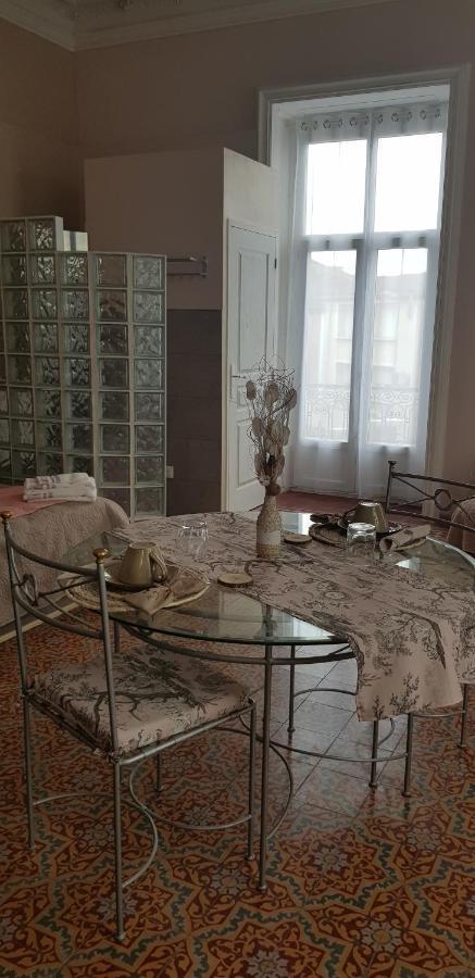 Chez Dedou Et Madou Bed & Breakfast Florensac Luaran gambar