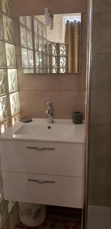 Chez Dedou Et Madou Bed & Breakfast Florensac Luaran gambar