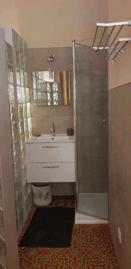 Chez Dedou Et Madou Bed & Breakfast Florensac Luaran gambar